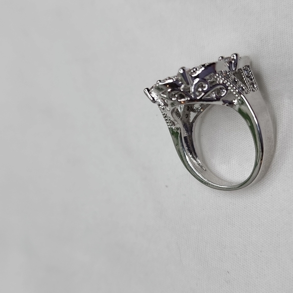 VINTAGE DIAMOND ART DECO RING - Picture 9 of 12